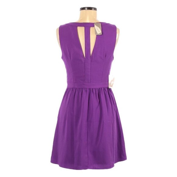 🌺 Forever 21 Cutout Fit & Flare Strappy Purple Mini Dress NWT Size M - Picture 3 of 11